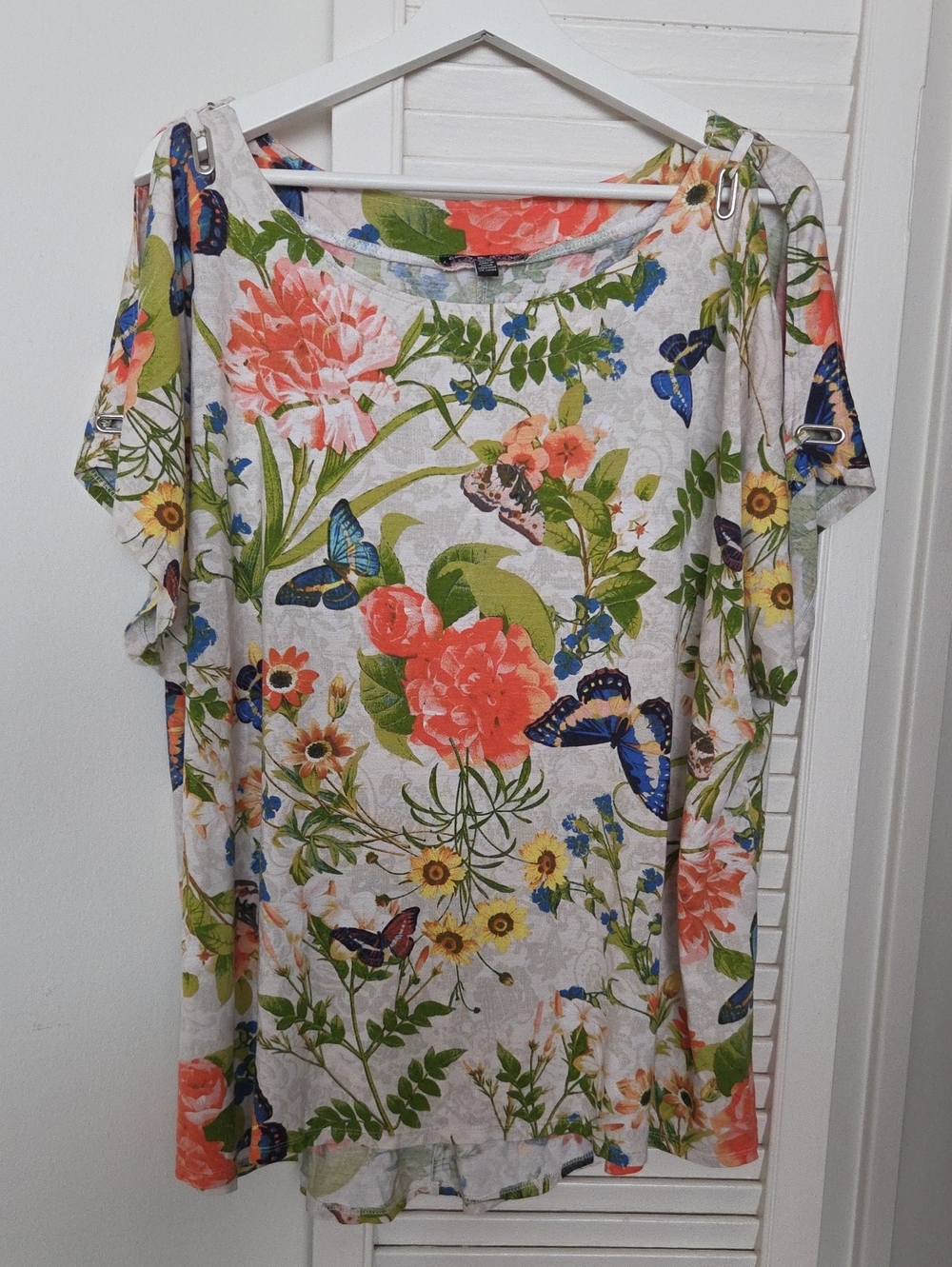 Cable & Gauge Floral Butterfly Scoop Neck Viscose Top White, Coral, Blue, Green
